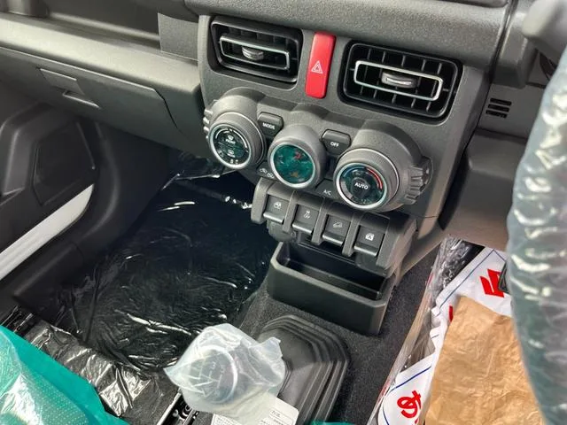 Suzuki JIMNY NOMADE FC 2026 — миниатюра 3