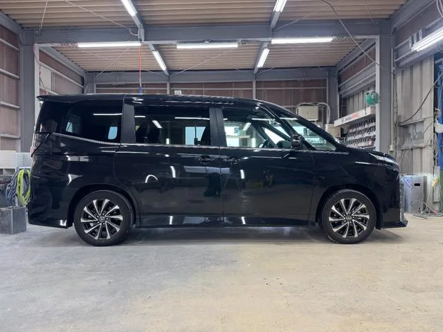 Toyota VOXY HYBRID S-Z 2023 — миниатюра 2