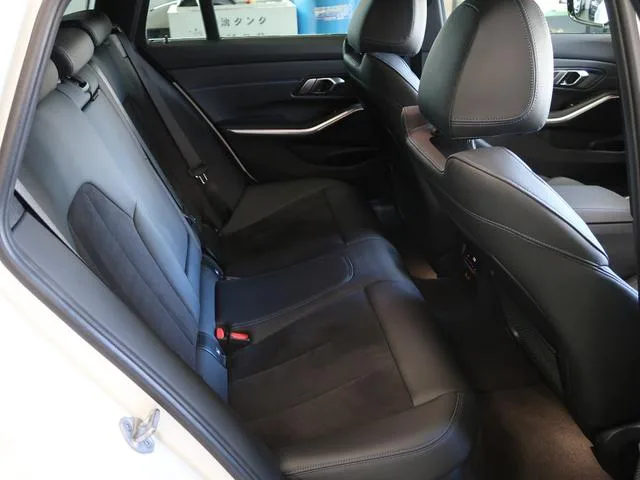 BMW 3 Series 320D X DRIVE TOURING M-SPORT 2023 — миниатюра 3