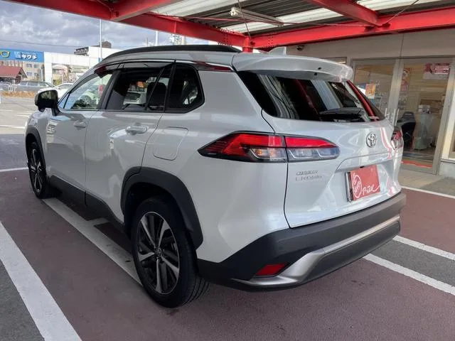 Toyota CorollaCross Z 2023 — миниатюра 2