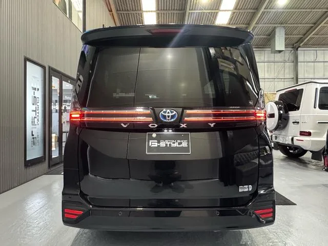 Toyota VOXY HYBRID S-Z 2023 — миниатюра 3