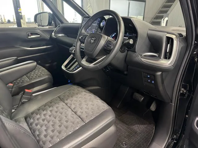 Toyota VOXY HYBRID S-Z 2023 — миниатюра 5