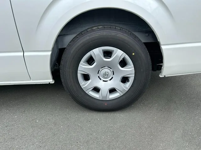 Toyota HIACE VAN LONG SUPER GL 2025 — миниатюра 4