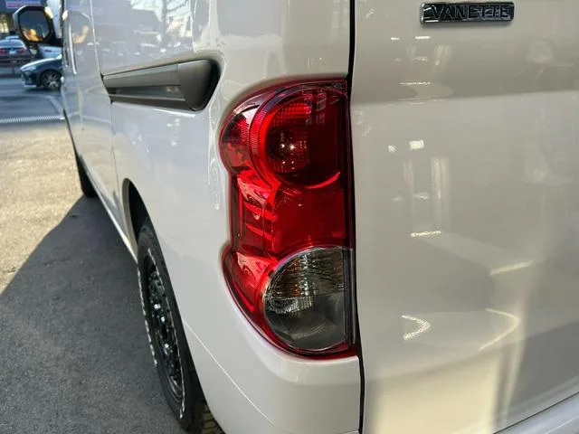 Nissan NV200 VANETTE VAN 2025 — миниатюра 5