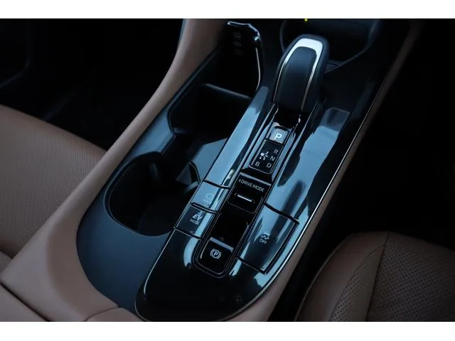 Toyota CROWN SPORT Z 2024 — миниатюра 4