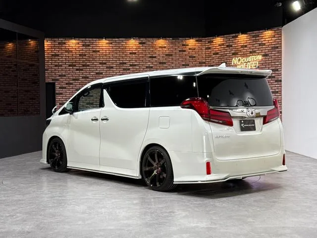 Toyota Alphard 2.5S TYPE GOLD III 2023 — миниатюра 2