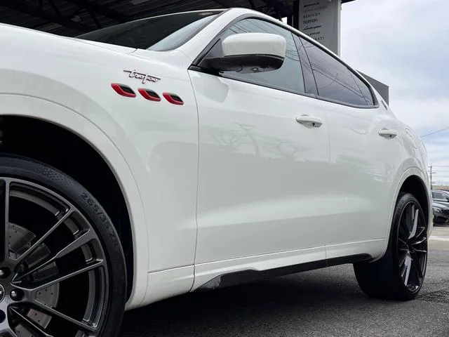 Maserati LEVANTE TROFEO 2023 — миниатюра 2