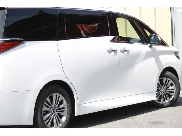 Toyota Alphard Z 2025 — миниатюра 3