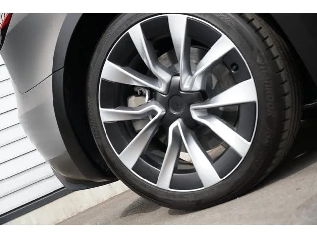 Tesla Model 3 DUAL MOTOR AWD LONG RANGE 2024 — миниатюра 5