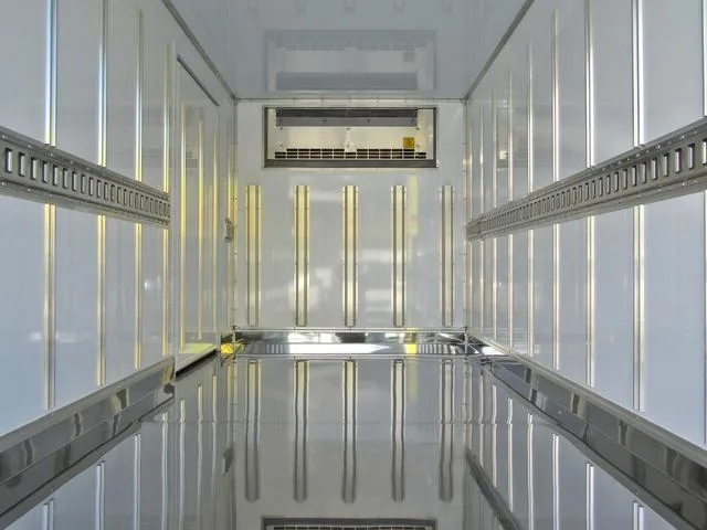 Mitsubishi Fuso CANTER 2024 — миниатюра 3