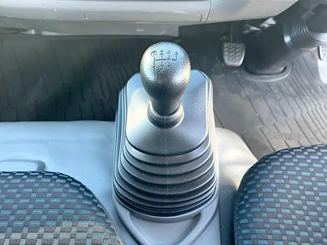 Hino DUTRO SHORT 2023 — миниатюра 5