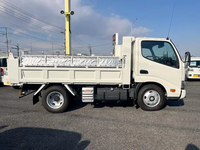 Hino DUTRO SUPER YOKOZUNA DUMP 2025 — миниатюра 2