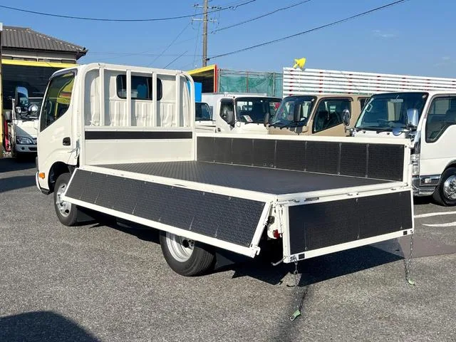 Hino DUTRO BASEGRADE 2025 — миниатюра 3