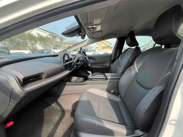 Toyota PRIUS Z 2023 — миниатюра 3