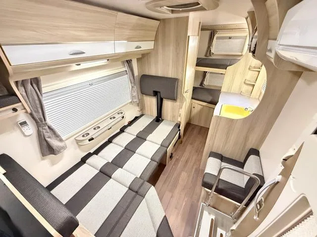 Toyota CAMROAD 2022 — миниатюра 2
