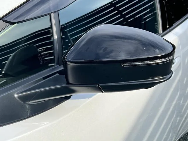 Toyota PRIUS Z 2023 — миниатюра 3