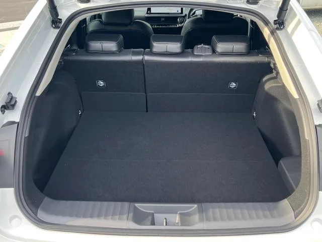 Toyota PRIUS Z 2023 — миниатюра 4