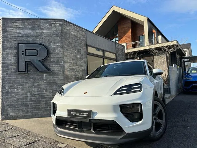 Porsche MACAN ELECTRIC MACAN 4 2025 — фото 1, купить с доставкой в Москву