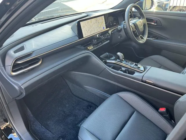 Toyota CROWN SPORT Z 2025 — миниатюра 4
