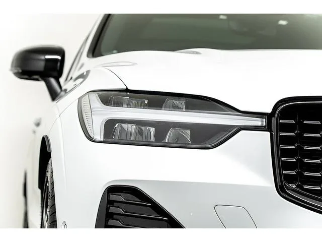 Volvo XC60 B6 AWD R-DESIGN 2022 — миниатюра 5