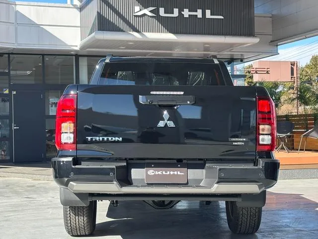 Mitsubishi TRITON GSR 2025 — миниатюра 3