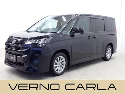 Toyota NOAH 2024 купить в Москве