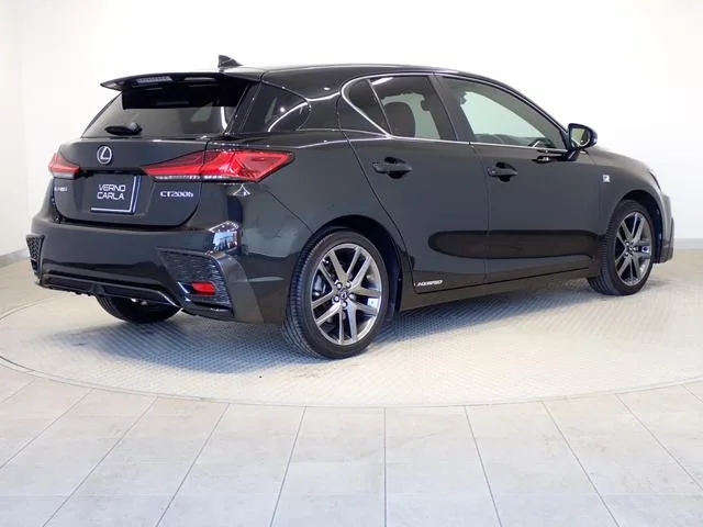 Lexus CT CT200H F SPORT 2022 — миниатюра 3