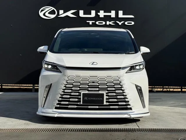 Lexus LM LM500H VERSION L 2024 — миниатюра 3