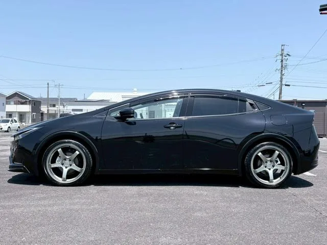 Toyota PRIUS Z 2024 — миниатюра 2