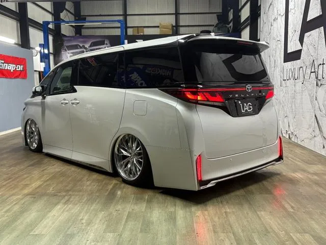 Toyota VELLFIRE Z PREMIER 2024 — миниатюра 5