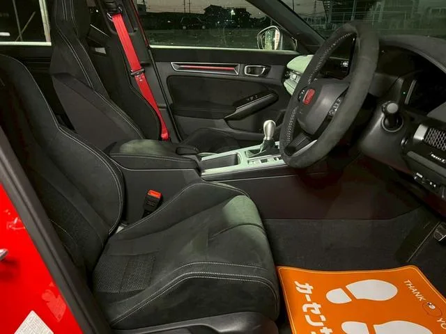 Honda CIVIC TYPE R RACING BLACK PACKAGE 2026 — миниатюра 3
