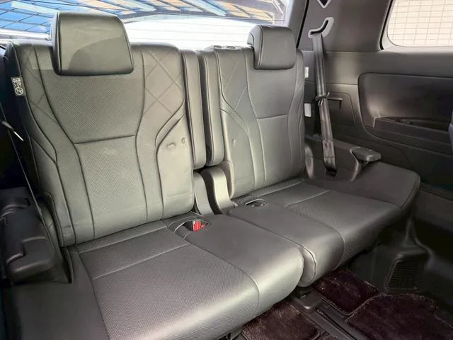 Toyota ALPHARD HYBRID EXECUTIVE LOUNGE 2024 — миниатюра 3
