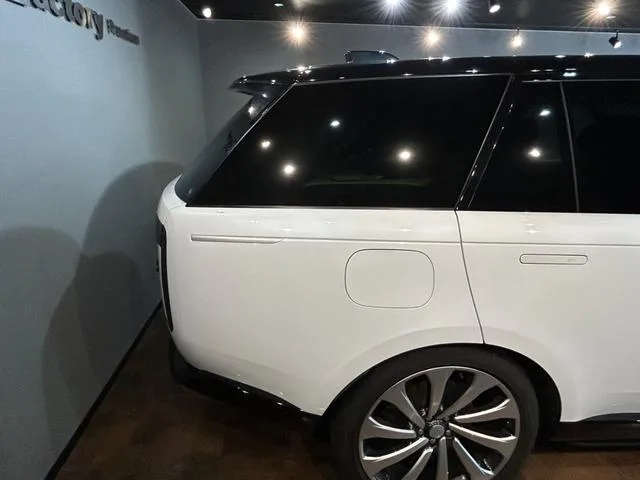 Land Rover RANGE ROVER AUTOBIOGRAPHY D300 STANDARD WHEELBASE 2022 — миниатюра 3