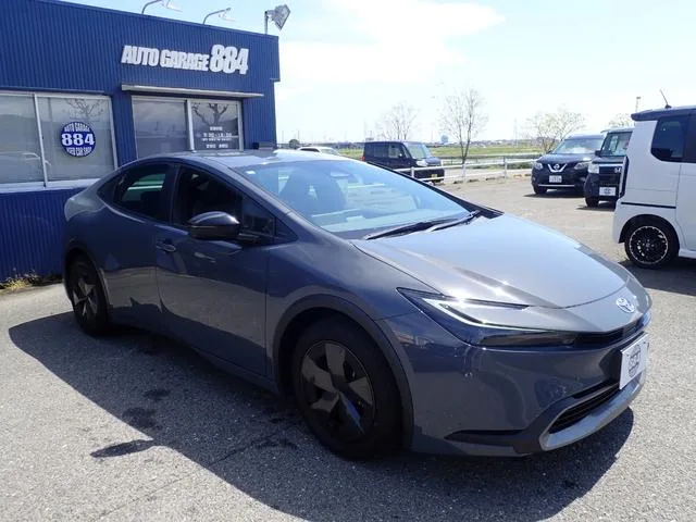 Toyota Prius U 2023 — миниатюра 2