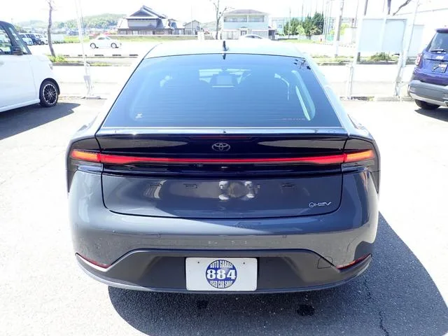 Toyota Prius U 2023 — миниатюра 3