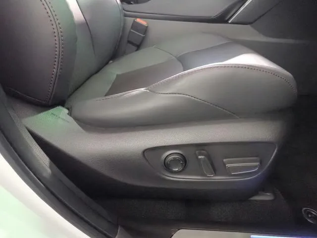 Toyota HARRIER PHEV Z 2023 — миниатюра 4