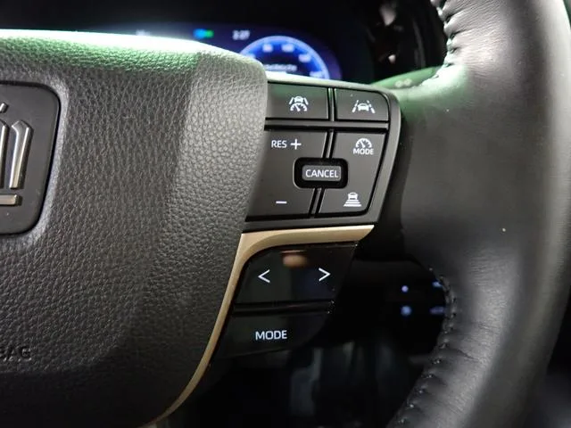 Toyota CROWN CROSSOVER RS ADVANCED 2023 — миниатюра 4