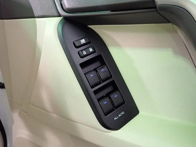Toyota Land Cruiser Prado TX 2023 — миниатюра 5