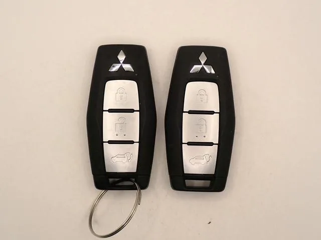 Mitsubishi OUTLANDER PHEV BLACK EDITION 2023 — миниатюра 3