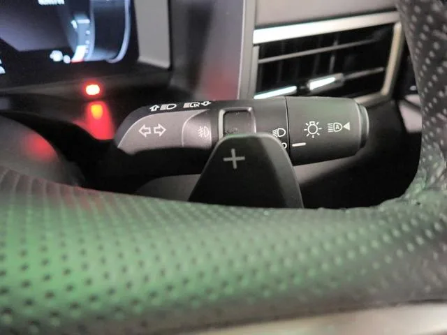 Mitsubishi OUTLANDER PHEV BLACK EDITION 2023 — миниатюра 4
