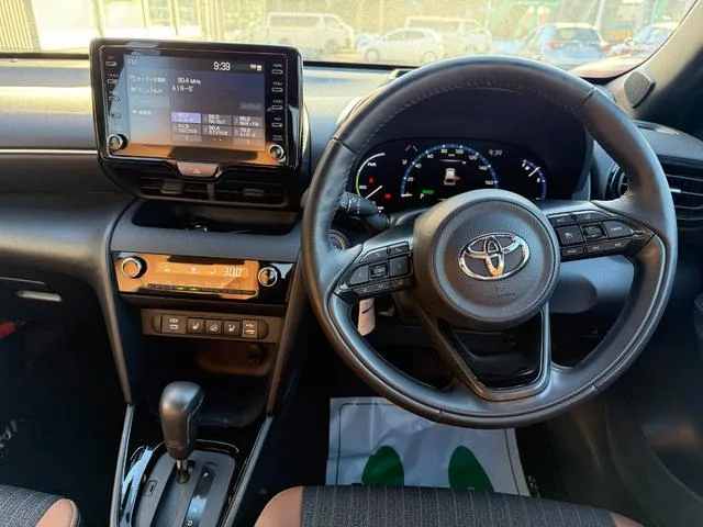 Toyota YARIS CROSS HYBRID Z ADVENTURE 2023 — миниатюра 3