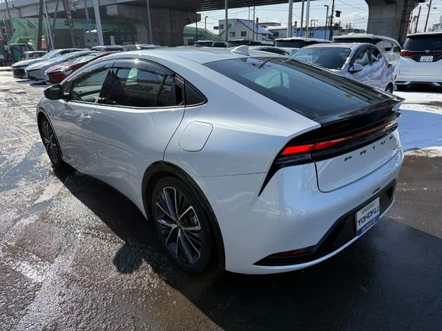 Toyota PRIUS Z 2024 — миниатюра 2