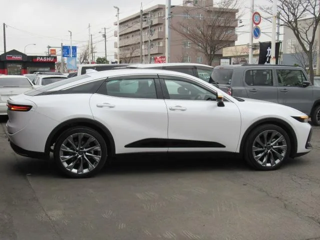 Toyota CROWN CROSSOVER G ADVANCED LEATHER PACKAGE 2023 — миниатюра 3
