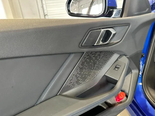 BMW 1 SERIES 120D M SPORT 2025 — миниатюра 3