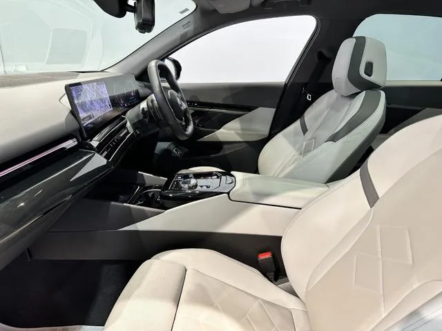 BMW 5 Series 523I EXCLUSIVE 2023 — миниатюра 3