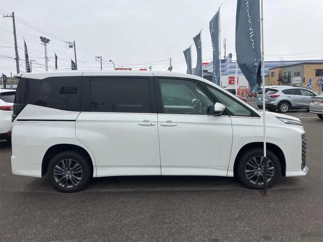 Toyota VOXY S-Z 2024 — миниатюра 2
