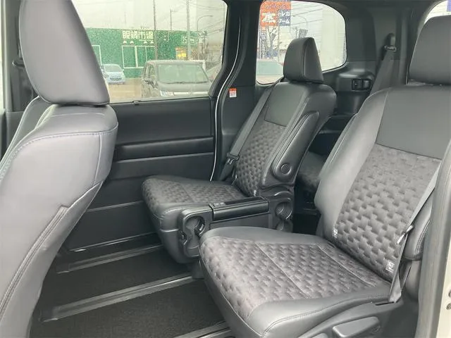 Toyota VOXY S-Z 2024 — миниатюра 3