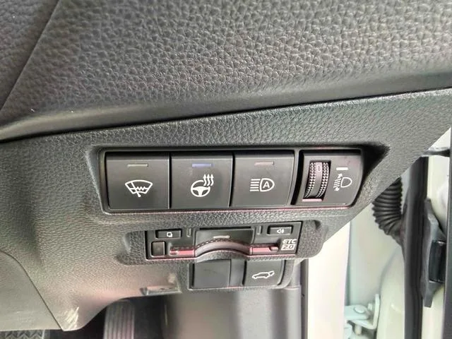 Toyota COROLLA CROSS HYBRID Z 2024 — миниатюра 3