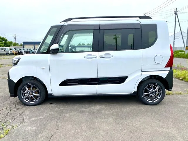 Daihatsu TANTO FUN CR0SS 2024 — миниатюра 2