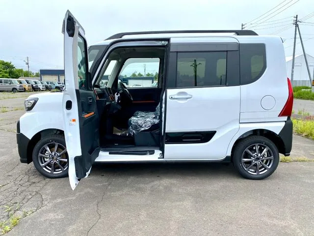 Daihatsu TANTO FUN CR0SS 2024 — миниатюра 3